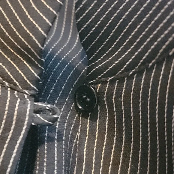 🆕️ AKRIS Silk Crepe Blouse - Picture 9 of 9